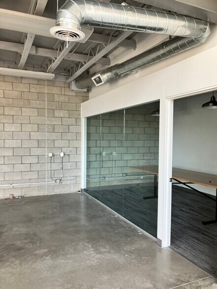 More Photos Of 4052-4058 Del Rey Ave, Marina del Rey Loft Creative Space For Lease