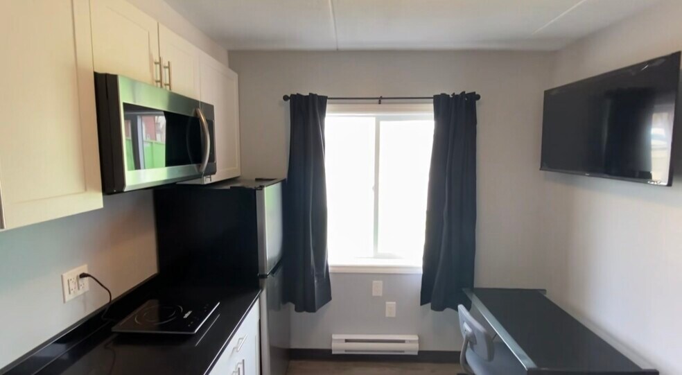 More Photos Of 585 Mill St, Windsor Apartments For Sale