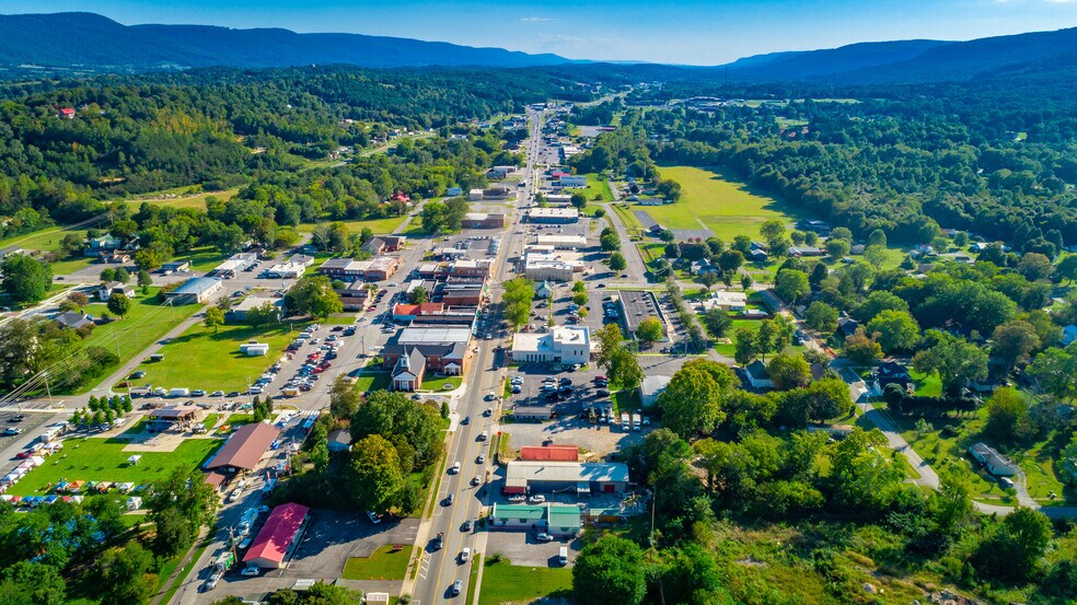 More Photos Of 15781 Rankin Ave, Dunlap Freestanding For Sale