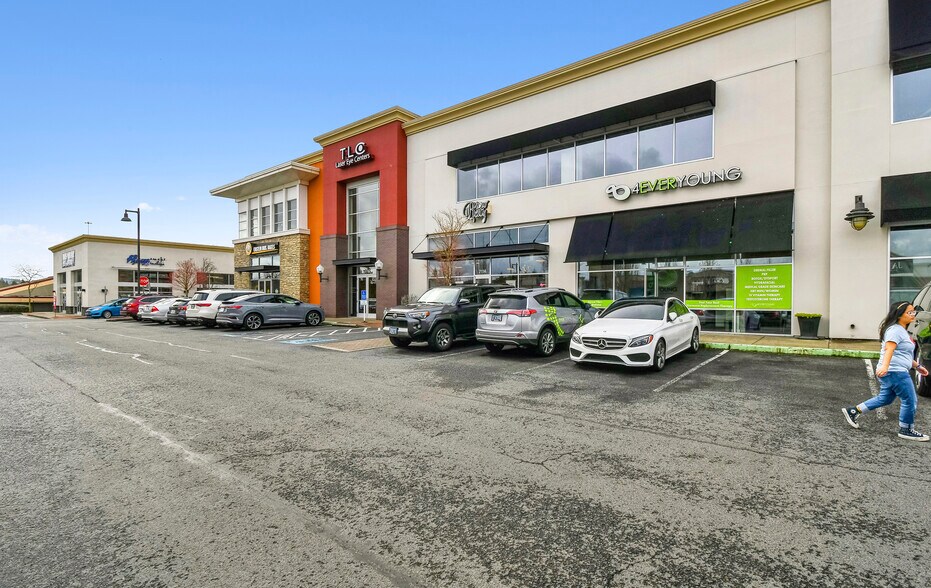 More Photos Of 7110 SW Hazel Fern Rd, Portland Unknown For Lease