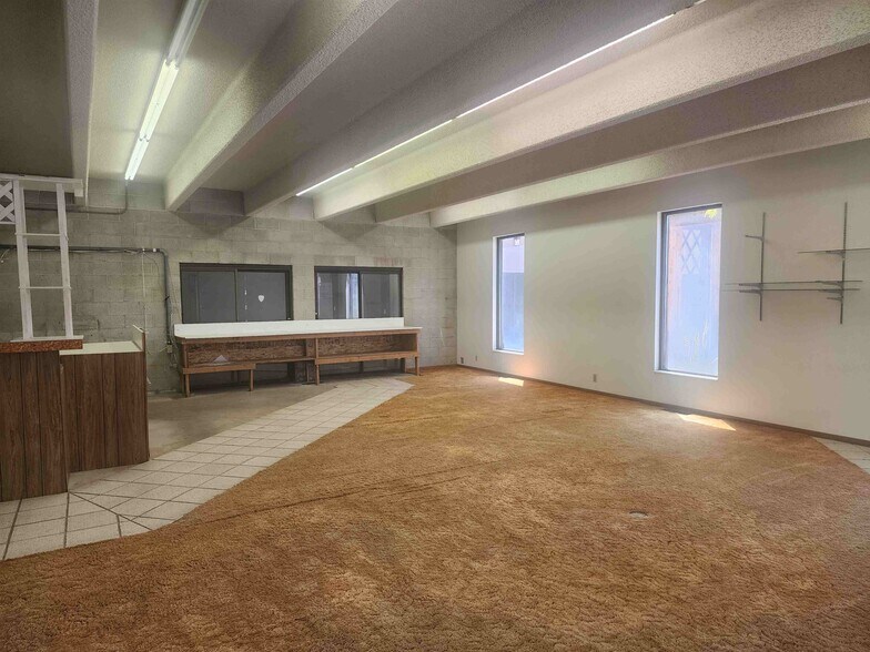 More Photos Of 85 W 300 S, Bountiful Freestanding For Lease