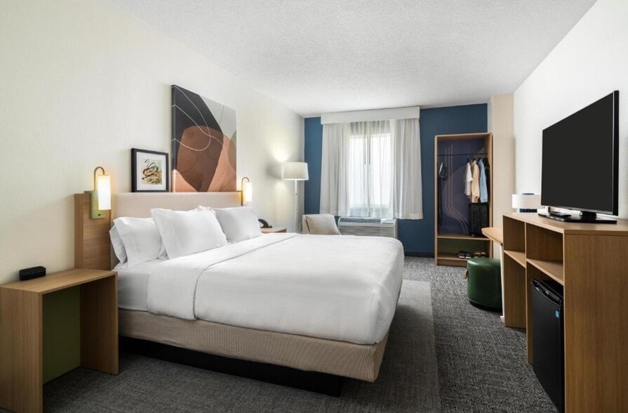 More Photos Of 3402 Winfield Dunn Pky, Kodak Hotel For Sale