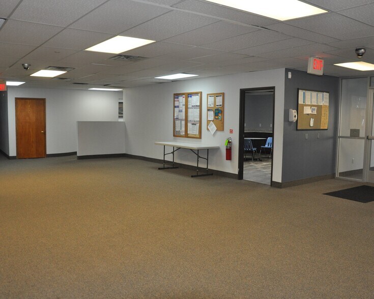 More Photos Of 161 4th Ave N, Foley Office For Lease