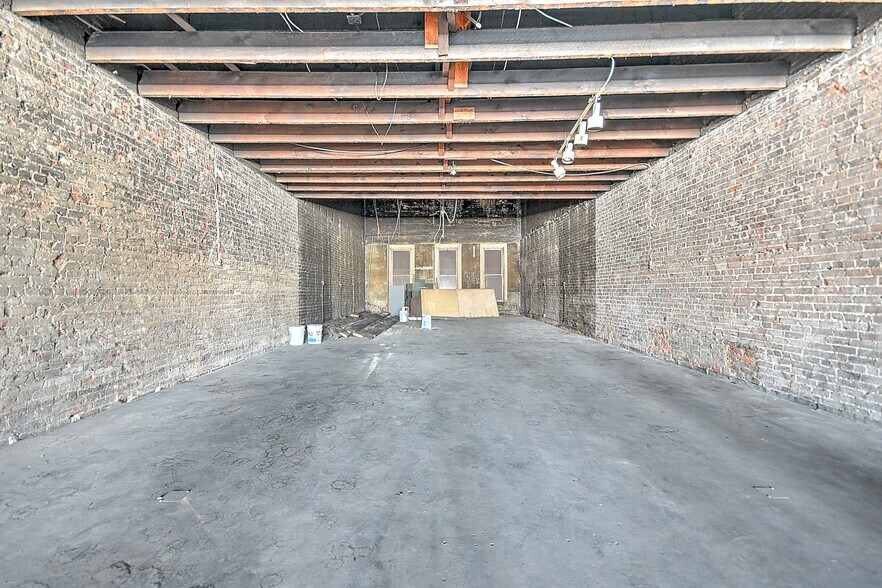 More Photos Of 531 State St, Bristol Storefront Retail Office For Sale