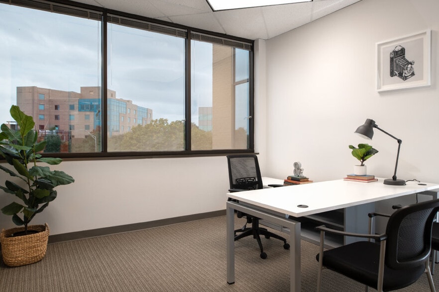 More Photos Of 7676 Hillmont St, Houston Office For Lease