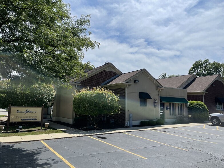 More Photos Of 301 W Railroad Ave, Bartlett General Retail For Sale