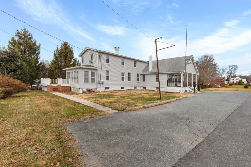 More Photos Of 1100 Calvary Rd, Churchville Flex For Sale