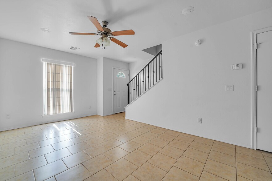 More Photos Of 1501 Wade St, Sayre Apartments For Sale
