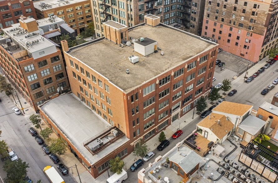 More Photos Of 322-340 S Green St, Chicago Office For Lease