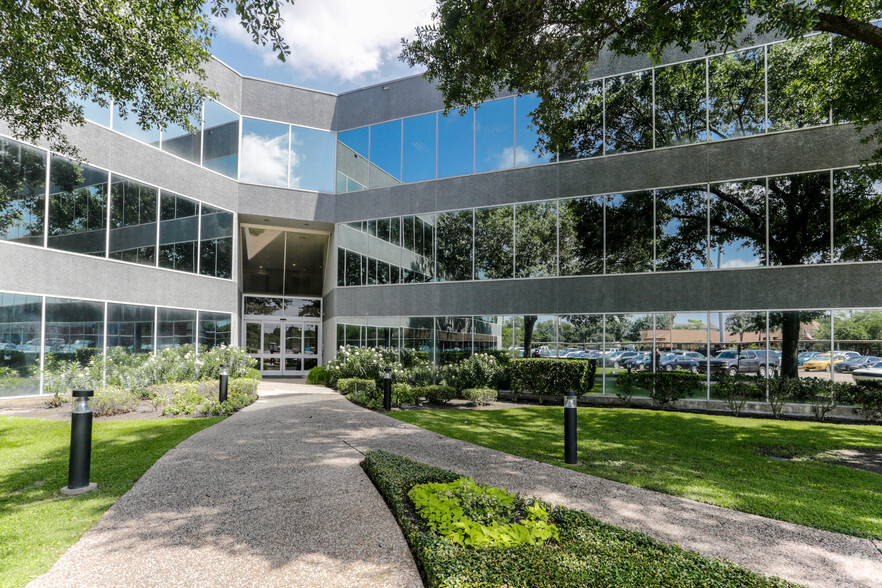 Primary Photo Of 800 Wilcrest Dr, Houston Office For Lease