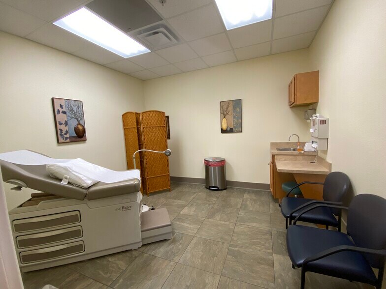 More Photos Of 741 CR 466, Lady Lake Medical For Lease