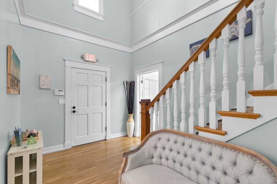 More Photos Of 88101 Old Hwy, Islamorada Office For Sale