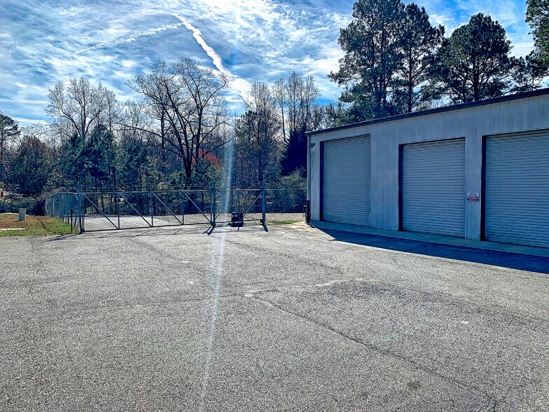 More Photos Of 9090 Jot Em Down Rd, Gainesville Warehouse For Sale