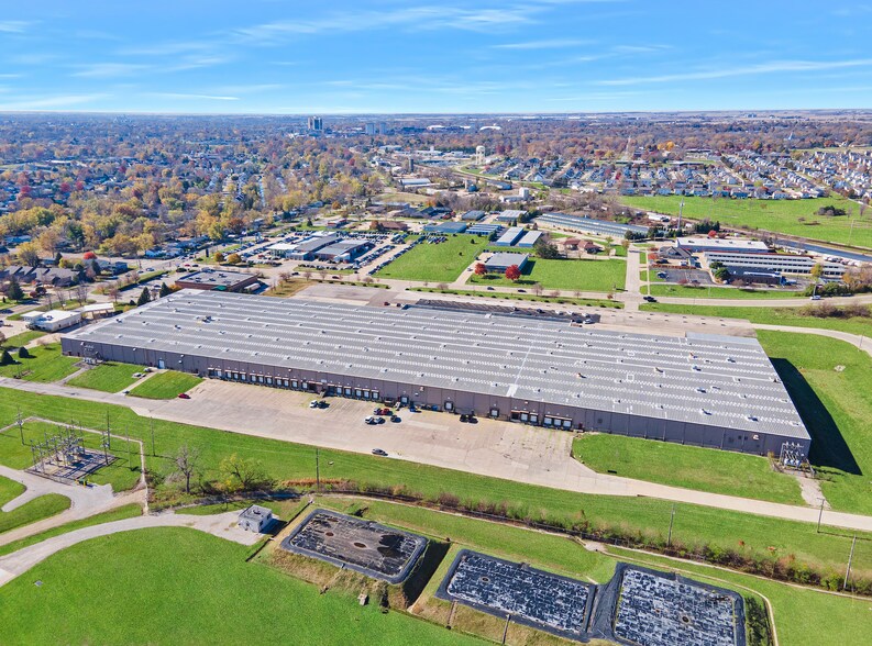 More Photos Of 1500 Fort Jesse Rd, Normal Warehouse For Sale