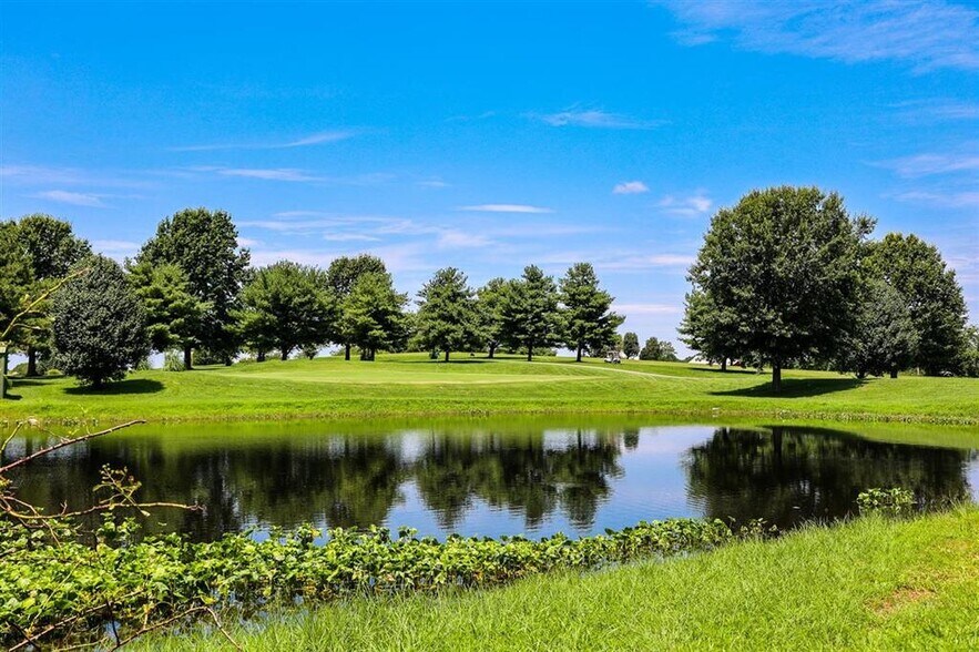 More Photos Of 6198 Randolph Summer Shade Rd, Summer Shade Sports And Entertainment For Sale