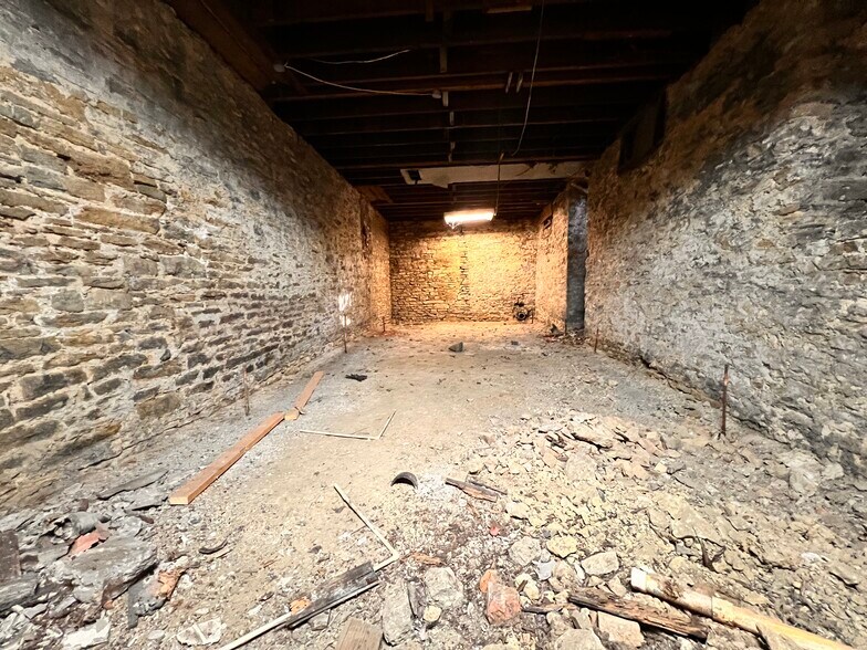 More Photos Of 422 W McMicken Ave, Cincinnati Apartments For Sale