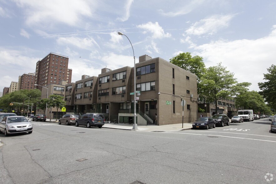 More Photos Of 353-376 Chester St, Brooklyn Apartments For Lease