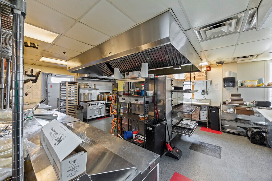 More Photos Of 7345-7347 E Main St, Reynoldsburg General Retail For Sale