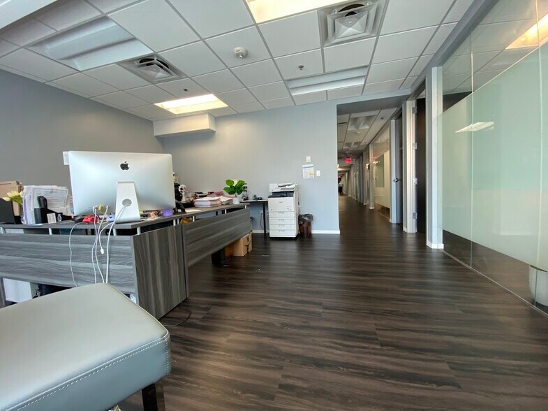 More Photos Of 14 NE 1st Ave, Miami Office For Sale