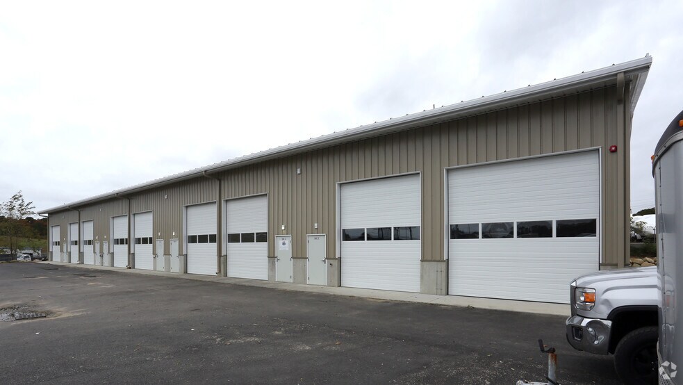 More Photos Of 50 Lots Hollow Rd, Orleans Service For Lease