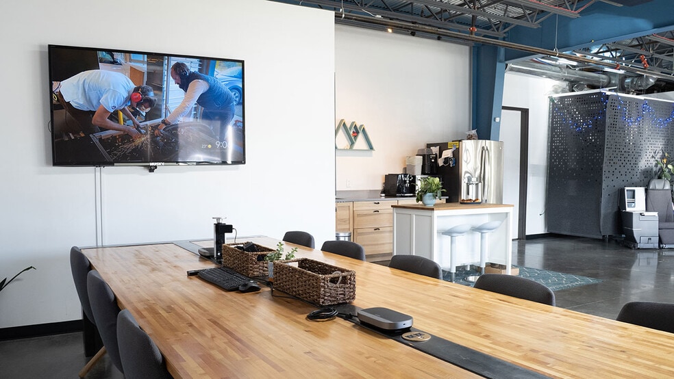 More Photos Of 3000 Airport Dr, Erie Light Manufacturing For Sale