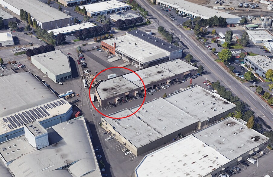 More Photos Of 3317-3325 NW Yeon Ave, Portland Warehouse For Lease