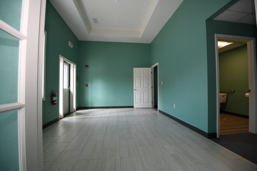 More Photos Of 367 Athens Hwy, Loganville Office For Lease