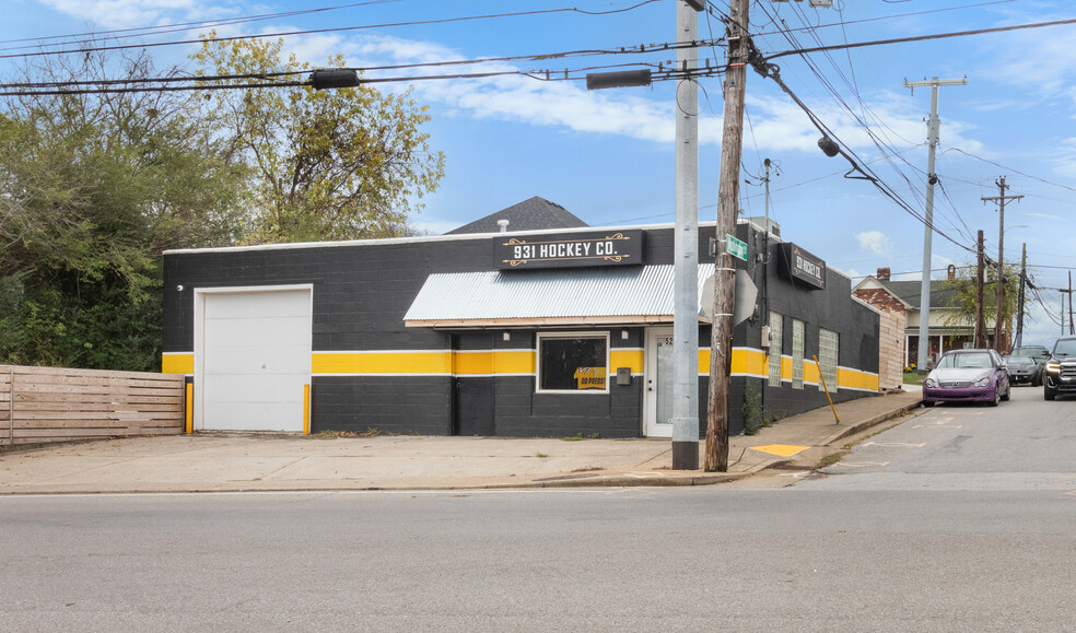 Primary Photo Of 525 Cumberland Dr, Clarksville Light Manufacturing For Lease