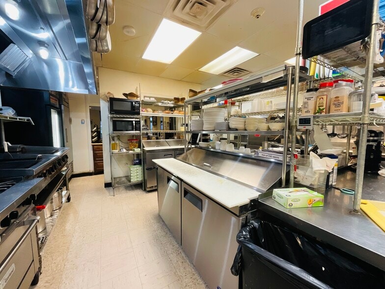 More Photos Of 439 Pittsfield Rd, Lenox Freestanding For Sale