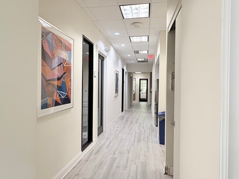 More Photos Of 177 W Putnam Ave, Greenwich Office For Lease
