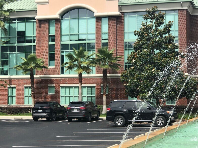 More Photos Of 2850 NW 43rd St, Gainesville Office Residential For Lease