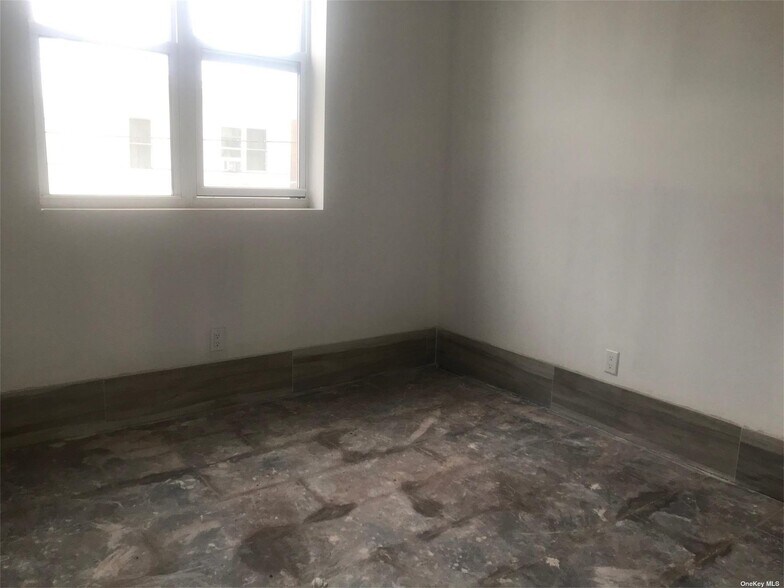 More Photos Of 5910 57th Rd, Maspeth Distribution For Sale