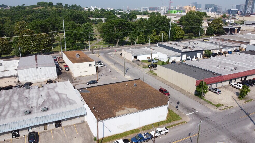 More Photos Of 1029 3rd Ave, Nashville Warehouse For Lease