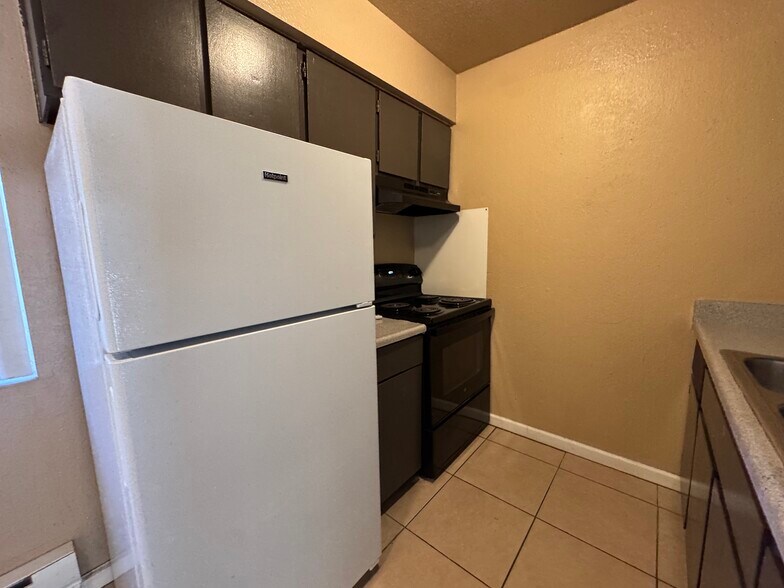 More Photos Of 1501 S Woodland St, Tucson Apartments For Sale
