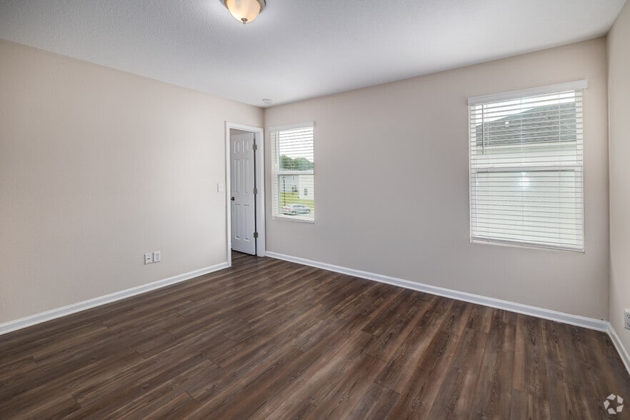 More Photos Of 9805 Trout Tides Blvd, Jacksonville Apartments For Sale