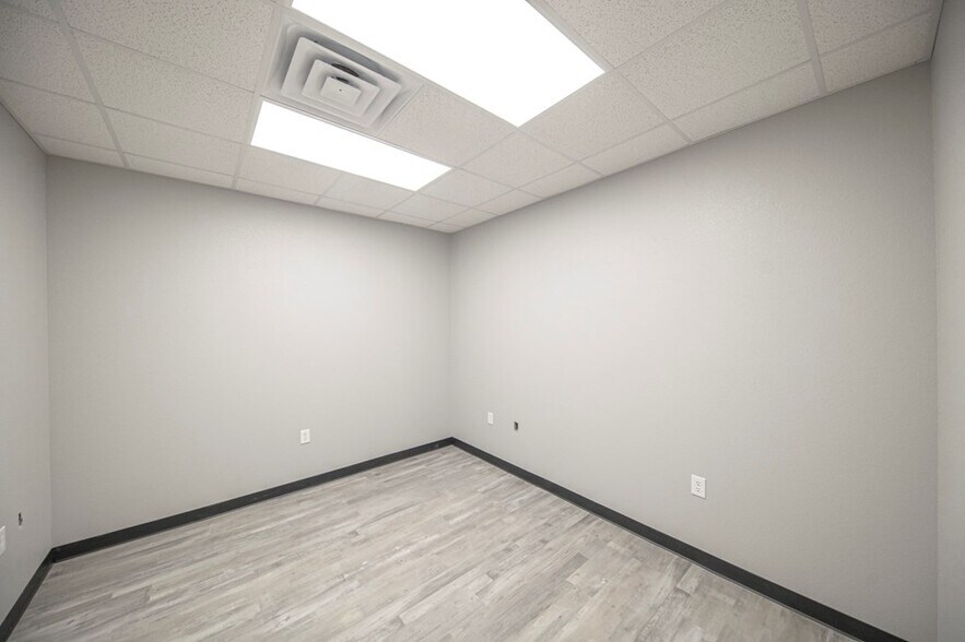 More Photos Of 16651 W Basin St, Odessa Industrial For Sale