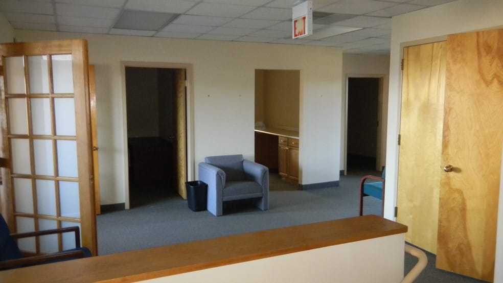 More Photos Of 849 Quince Orchard Blvd, Gaithersburg Medical For Lease