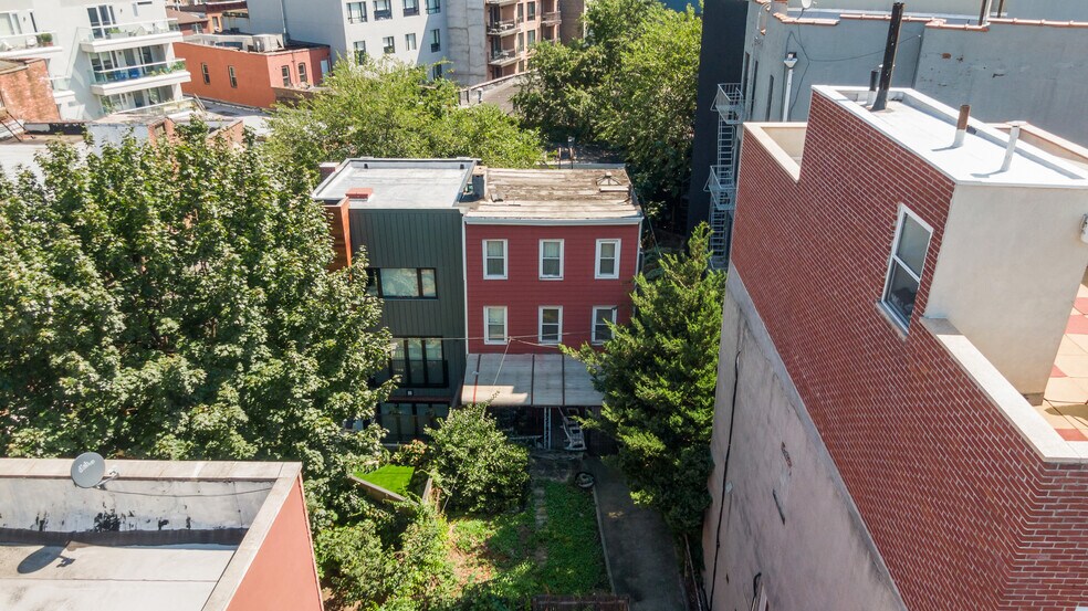 More Photos Of 319 Prospect Pl, Brooklyn Storefront Retail Residential For Sale