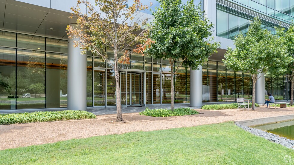 More Photos Of 12140 Wickchester Ln, Houston Office For Lease