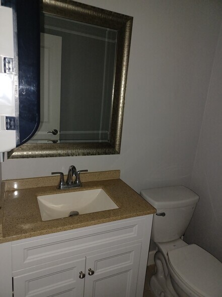 More Photos Of 13304 Winding Oak Ct, Tampa Medical For Lease