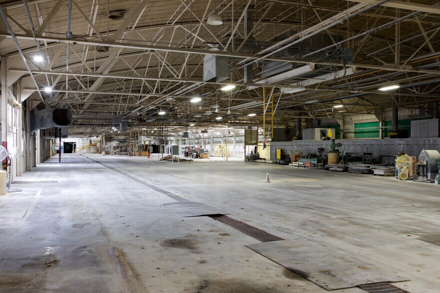 More Photos Of 150 Pottery Street, Perrysville Warehouse For Lease