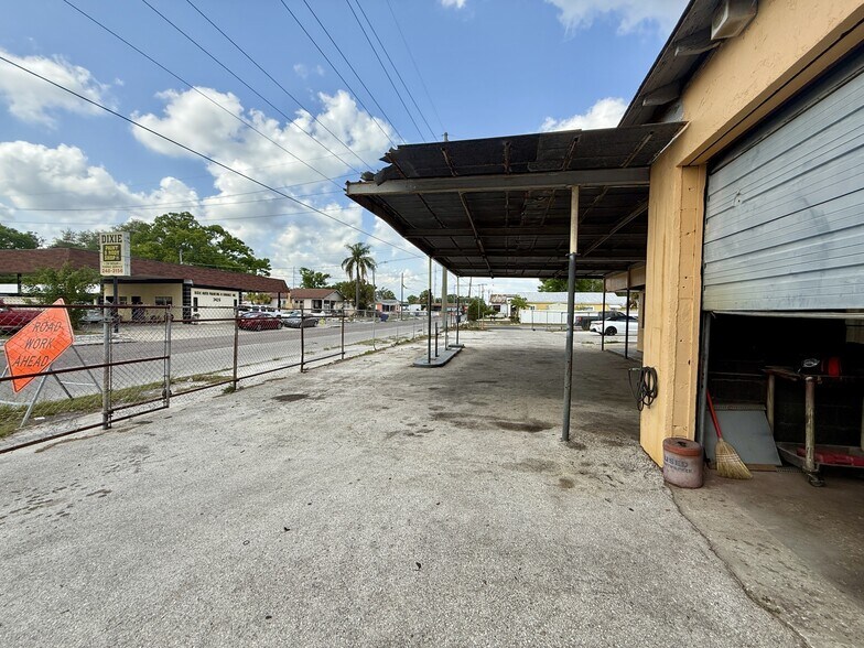 More Photos Of 3425 N 15th St, Tampa Auto Repair For Sale