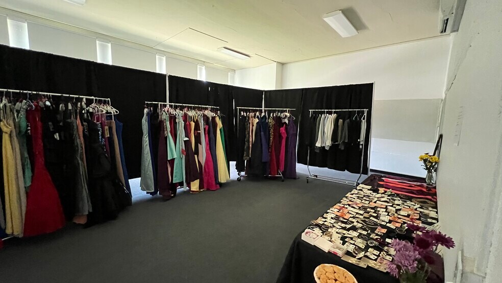 More Photos Of 115 NW State St, Pullman Loft Creative Space For Sale