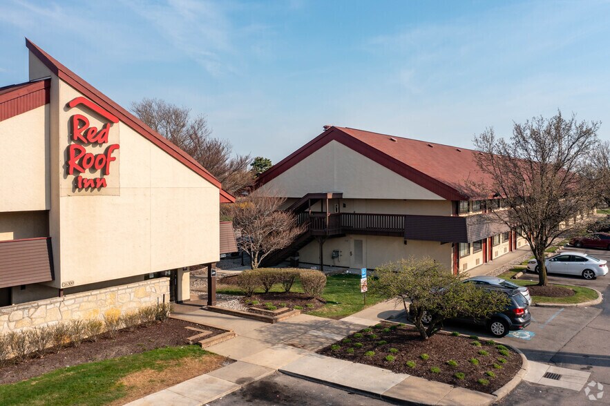 More Photos Of 26300 Dequindre Rd, Warren Hotel For Sale