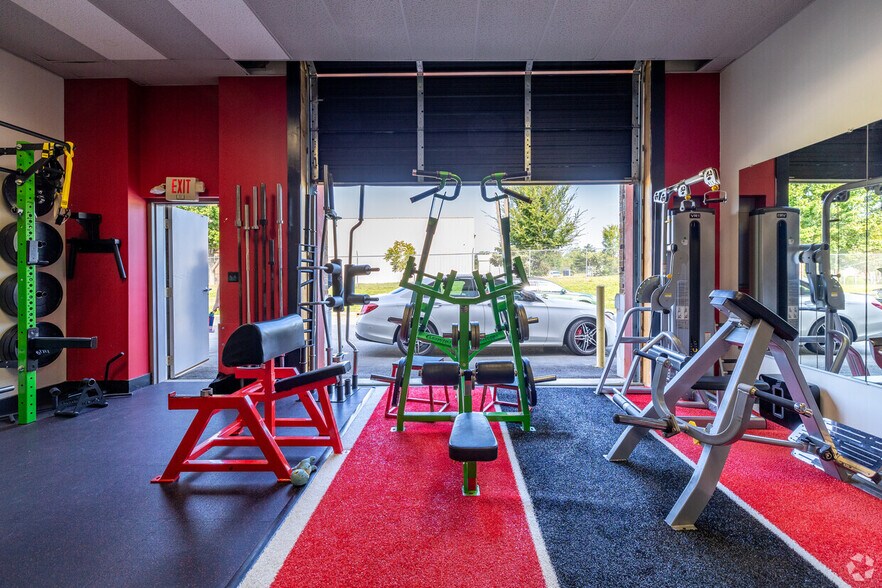 More Photos Of 1000 Van Buren Ave, Indian Trail Flex For Lease