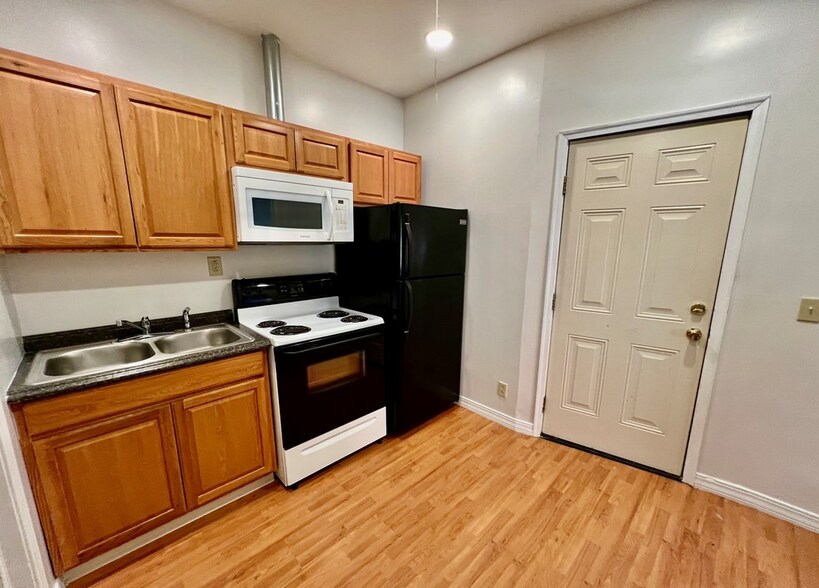 More Photos Of 18 W Bridge St, Oswego Storefront Retail Residential For Sale