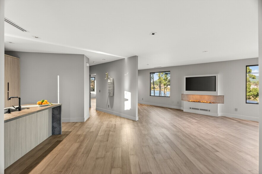 More Photos Of 585 Riverside Drive, Napa Multifamily For Sale