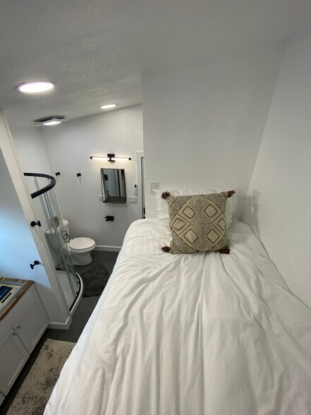 More Photos Of 99 Bartlett St, Reno Apartments For Sale