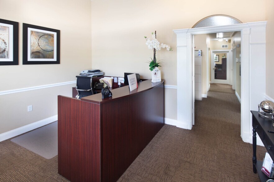 More Photos Of 6817 Southpoint Pky, Jacksonville Unknown For Sale