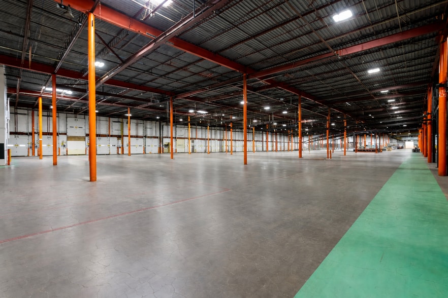 More Photos Of 7245 Henry Clay Blvd, Liverpool Distribution For Lease